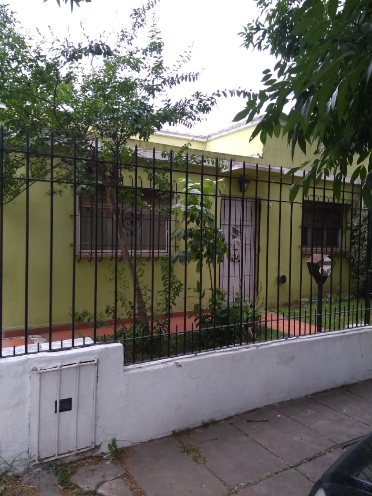 CASA EN VENTA BELLA VISTA - C/DEPARTAMENTO MONOAMBIENTE  APARTE