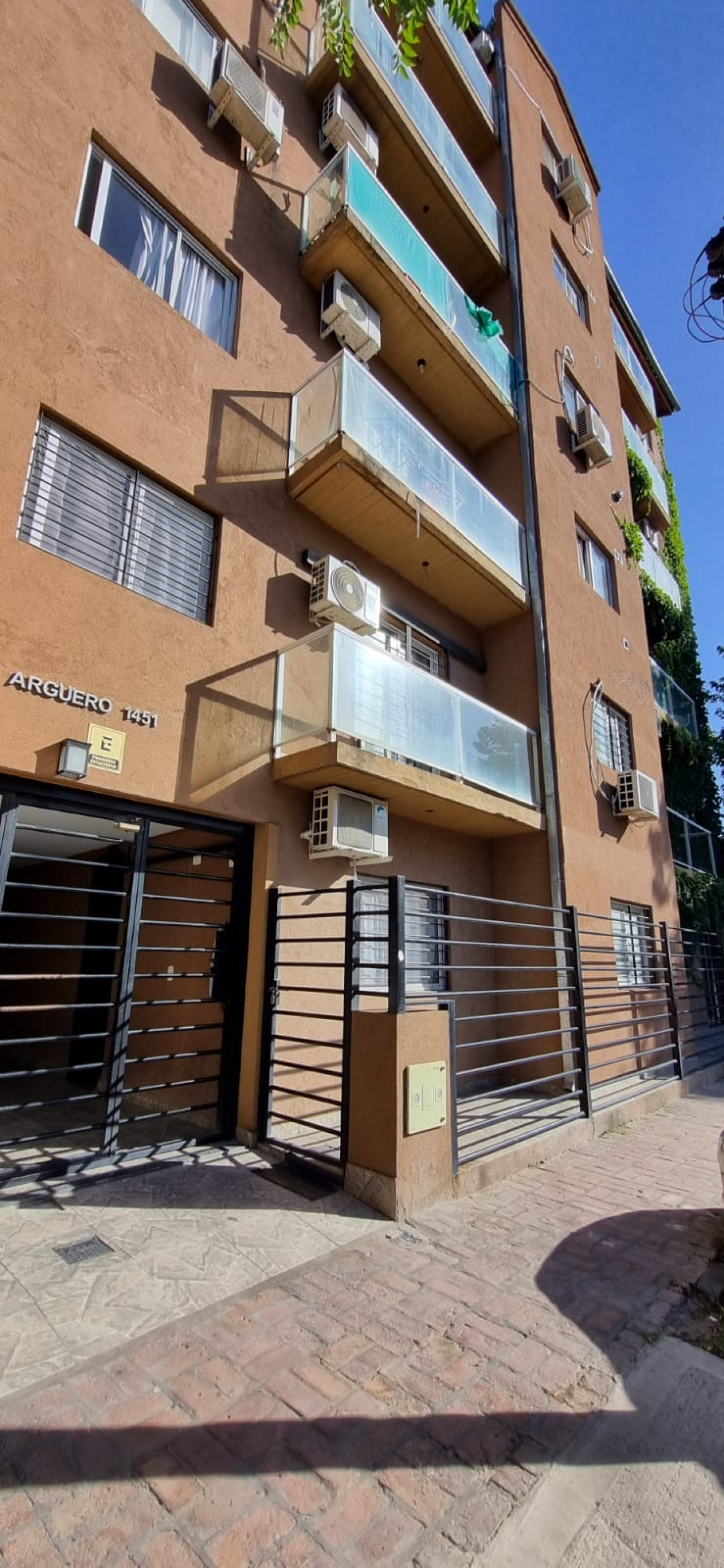 DEPTO 3 AMBIENTES con BALCON y COCHERA - en  SAN MIGUEL - APTO CREDITO