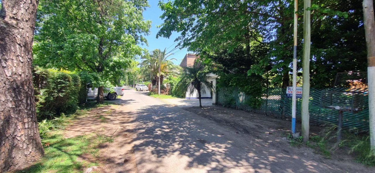 CASA 4  AMBIENTES- gran parque   - en  BARRIO EL CORTIJO - Malvinas Argentinas