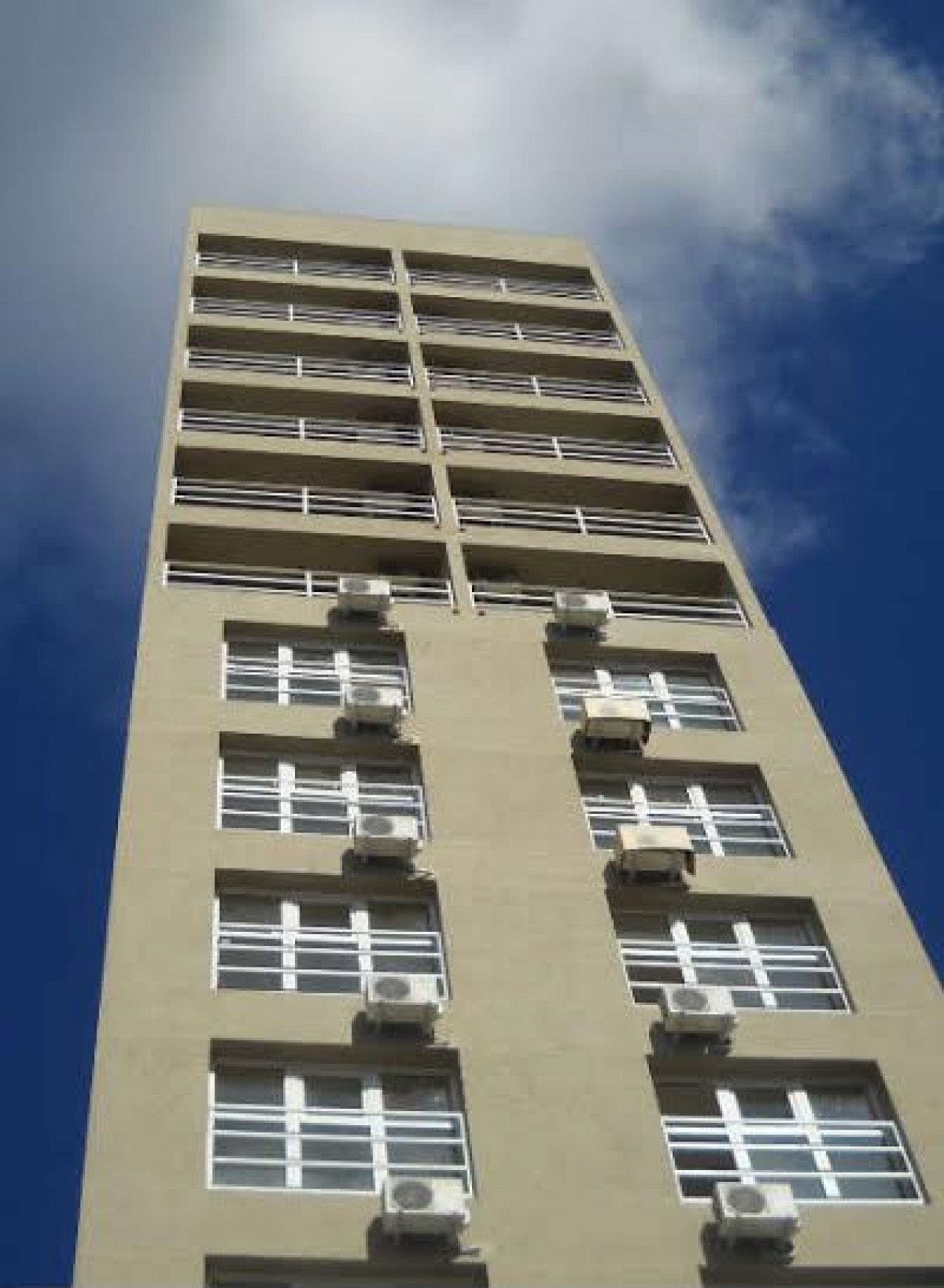 MONOAMBIENTE  EDIFICIO ITATI II